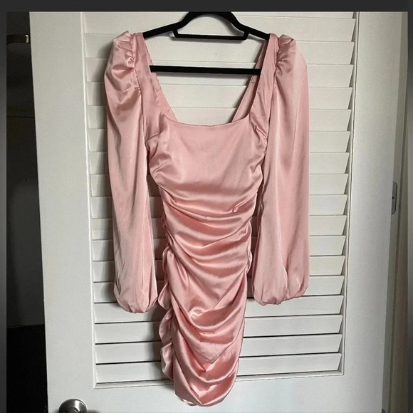 OH Polly Ruched Puff Sleeve Satin Mini Dress in pink US size 4 NWOT - Picture 5 of 5